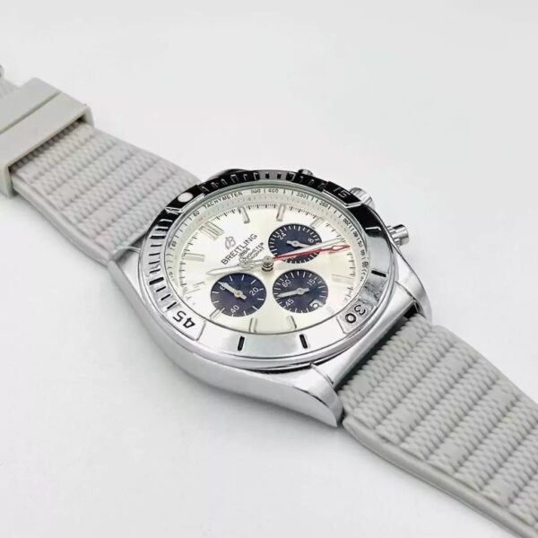 Breitling Endurance 100% funcional - BRL182924 - Image 4